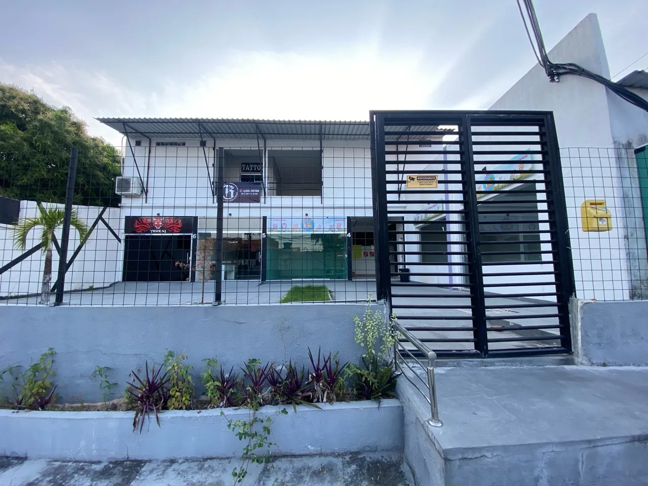 Alugo sala comercial PARQUE 10