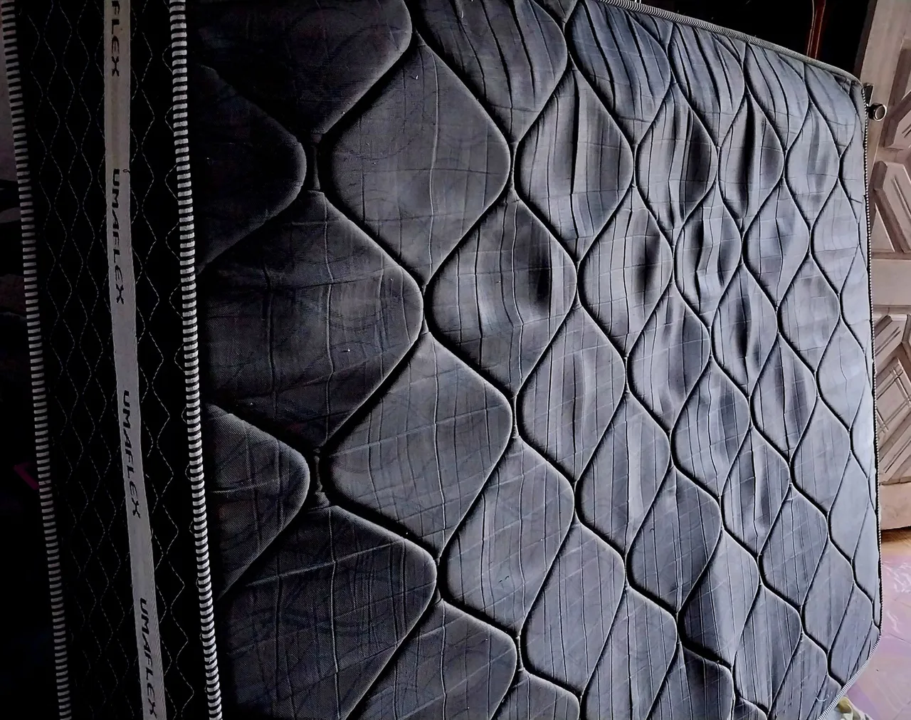 Colchão Casal com molas ensacadas Umaflex