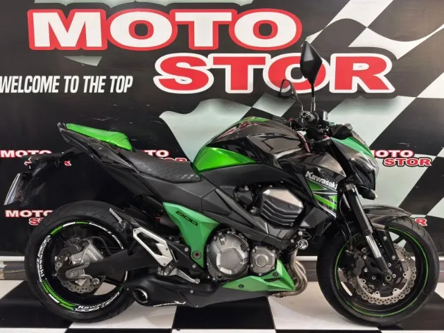 KAWASAKI Z800.
