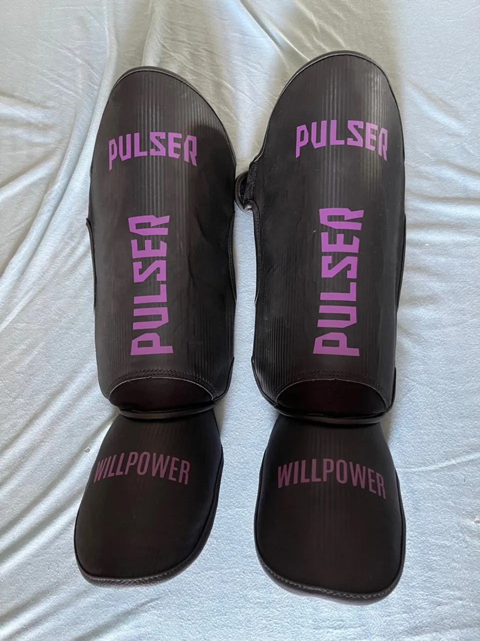 Caneleira de Muay Thai Pulser
