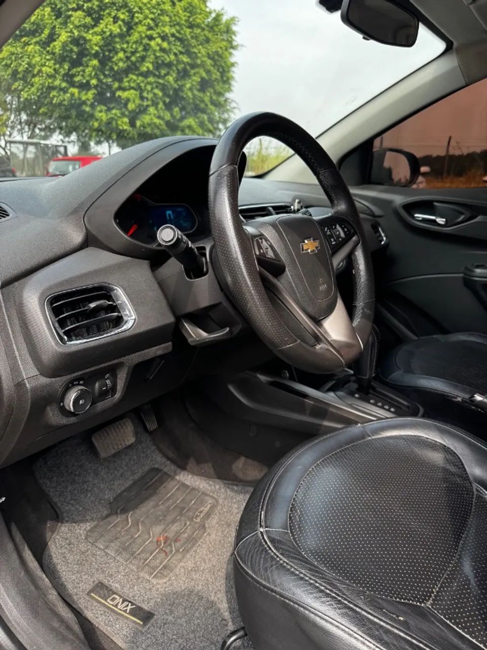 Chevrolet Onix Hatch LTZ 1.4 8V Flex Power Aut. 4P, foto 19 de 20