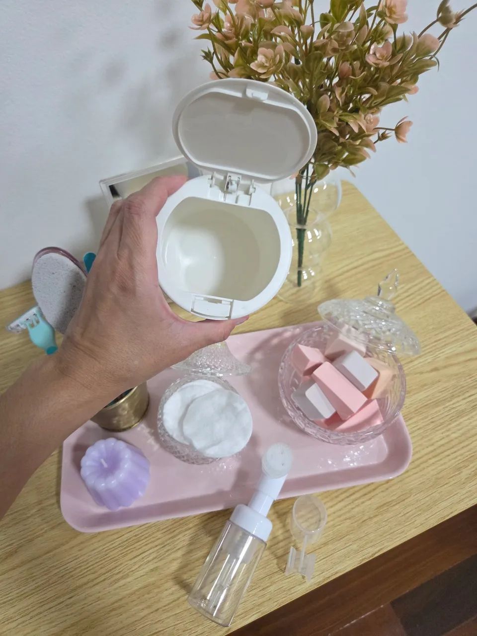 Conjunto novo com itens de beleza e decoração LINA - mais de 10 peças novas e sem avarias - Foto 3