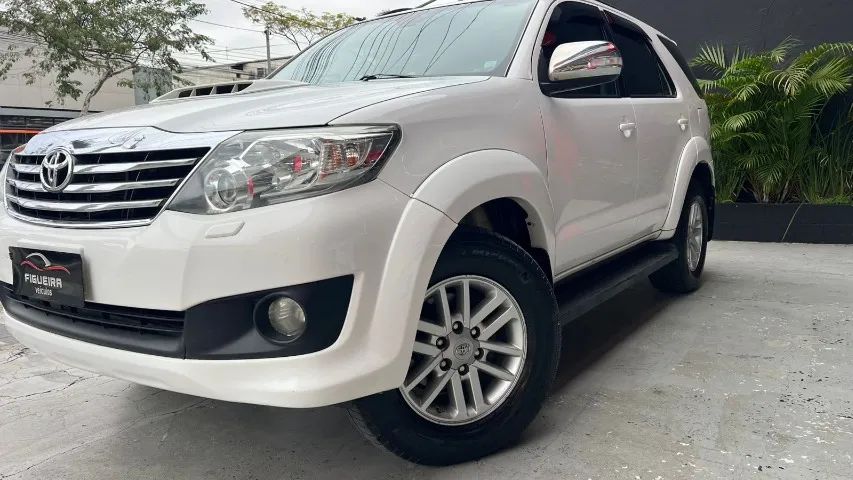 TOYOTA HILLUX SW4 SRV D4D 4X4 3.0 TURBO DIESEL - Foto 3