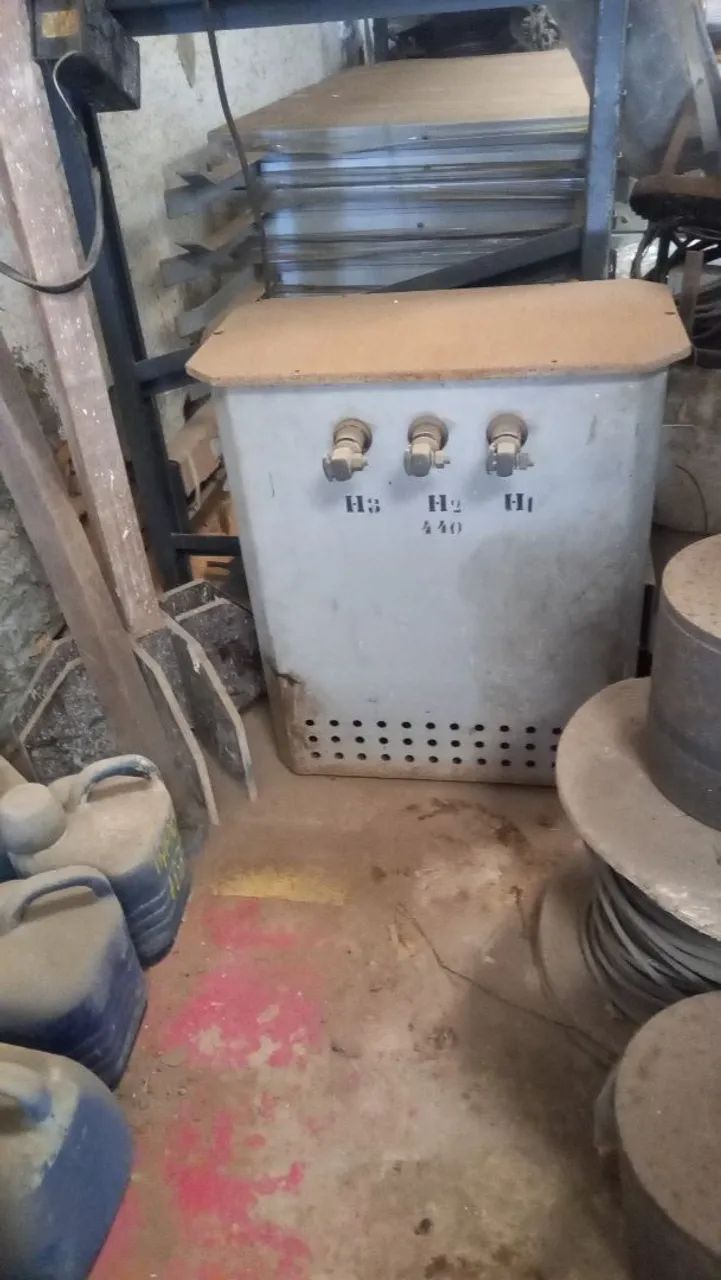 Transformador de base 440v / 220v