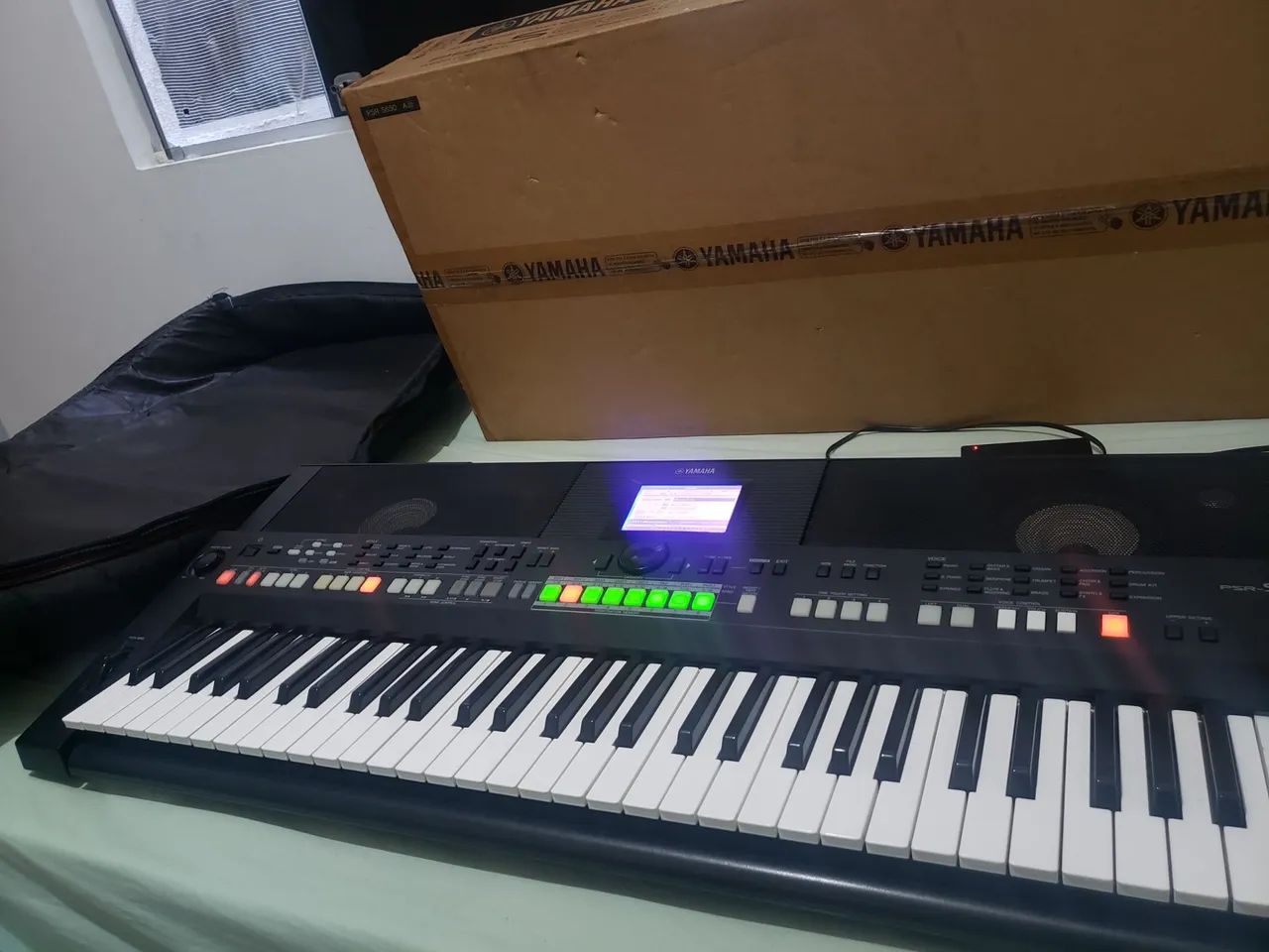 Teclado Yamaha PSR-S650 - Foto 2