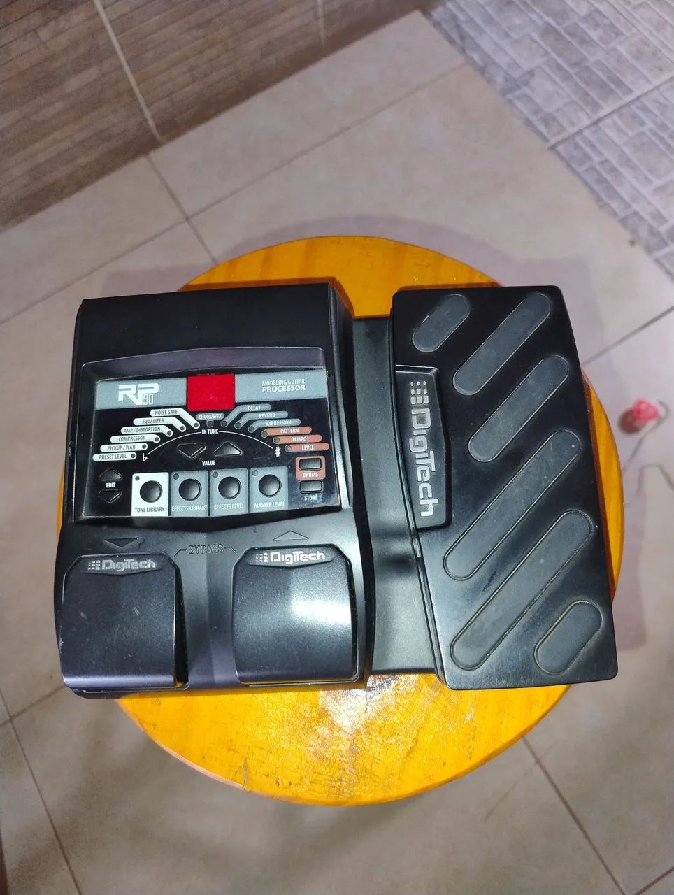 Pedal de Guitarra Digitech RP-90 - Foto 4