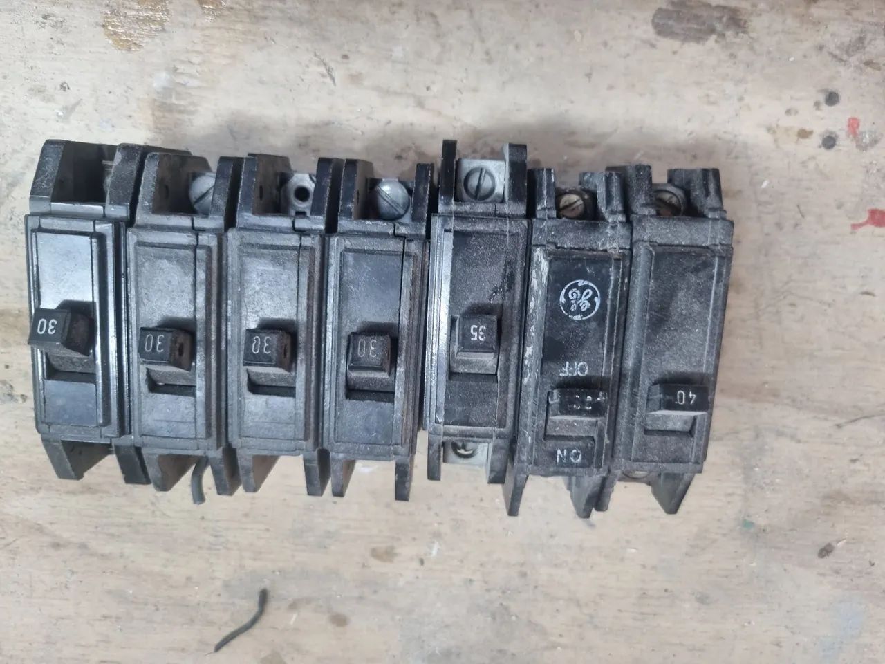 Disjuntores Elétricos - Diversos Modelos e Amperagens - Foto 5