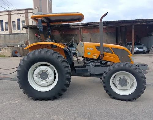 Trator Agrícola Valtra - Foto 4