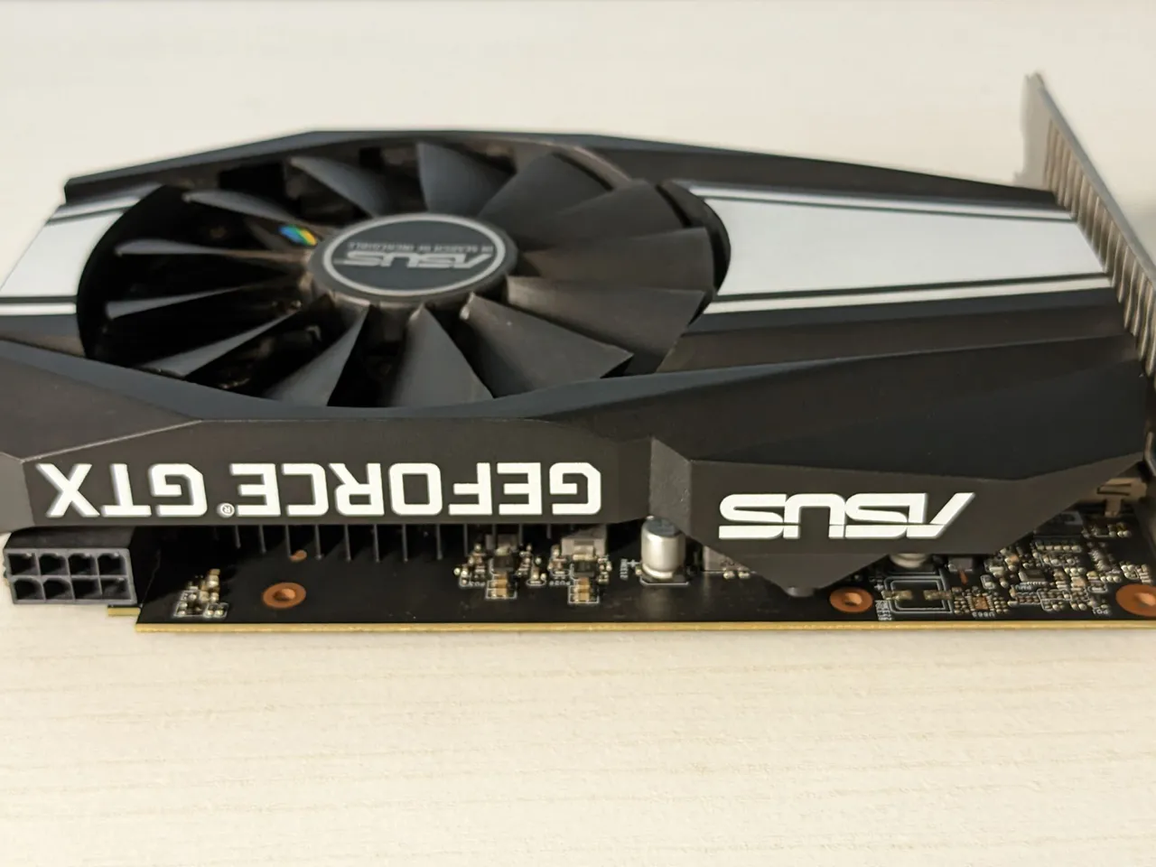 【新品◦未開封】ASUS GeForce GTX 1660 Super asus gtx 1660 super
