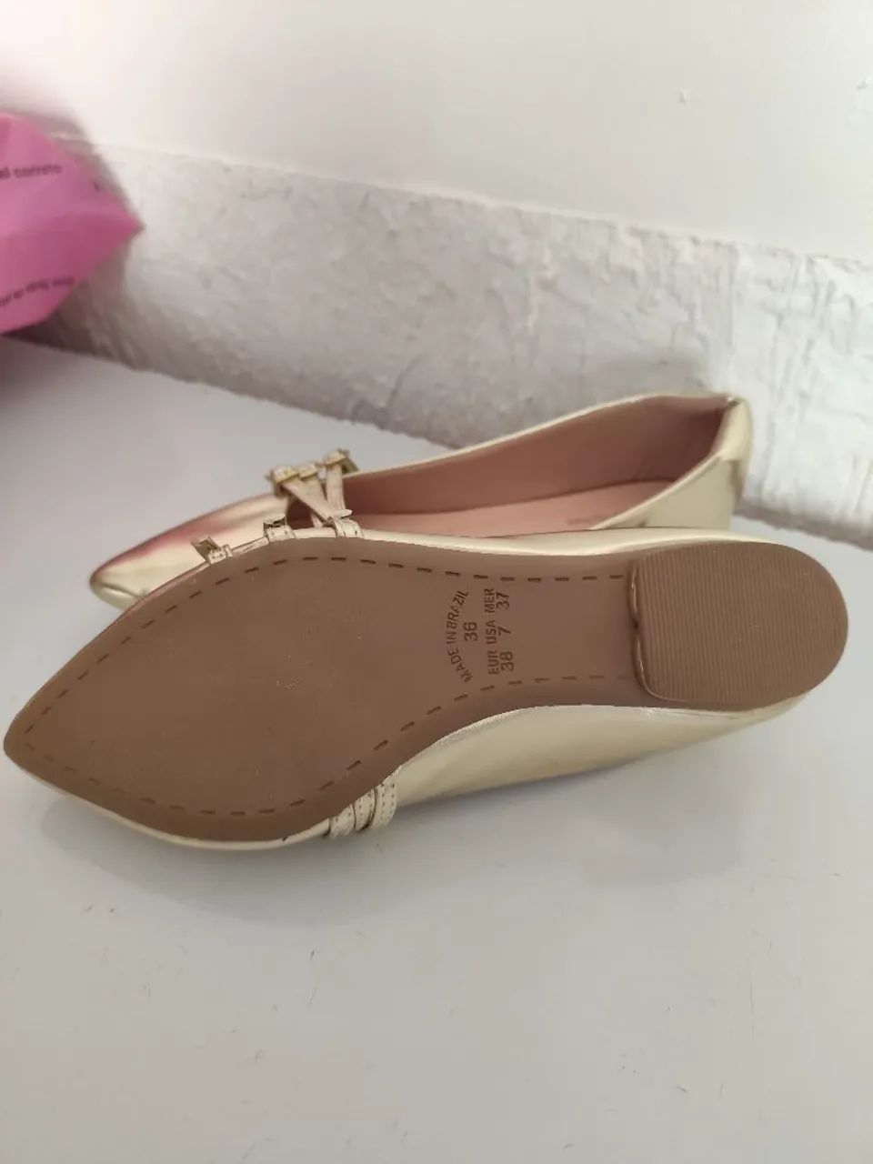 Sapato feminino dourada Thaiza Francischini  - Foto 4