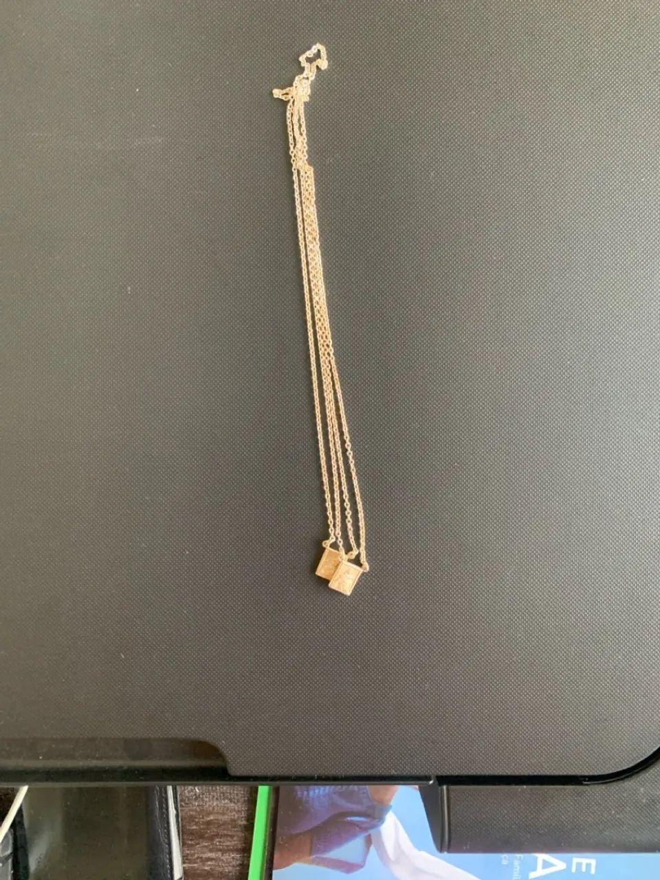 Colar escapulário prata 