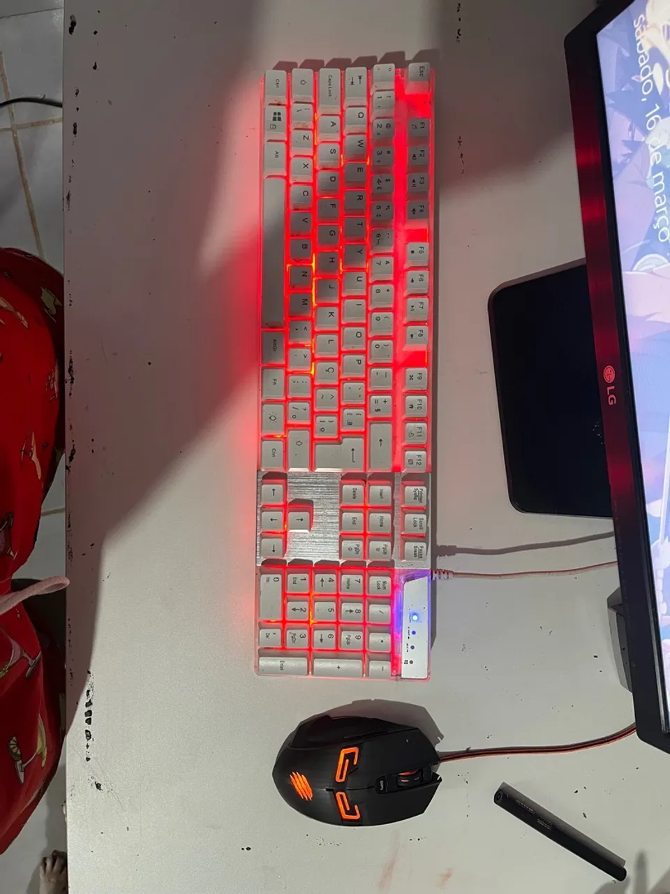 Teclado e mouse gamer OEX