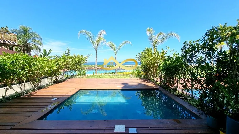 Cond pé na areia- piscina e área gourmet privativa com vista para o mar - alto padrão