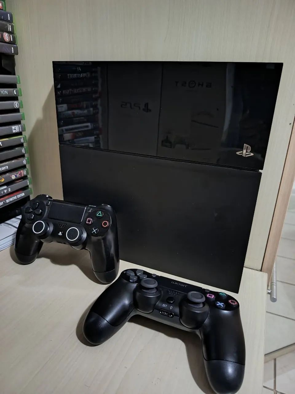 PS4 com 2 controles e 3 meses de garantia  - Foto 2