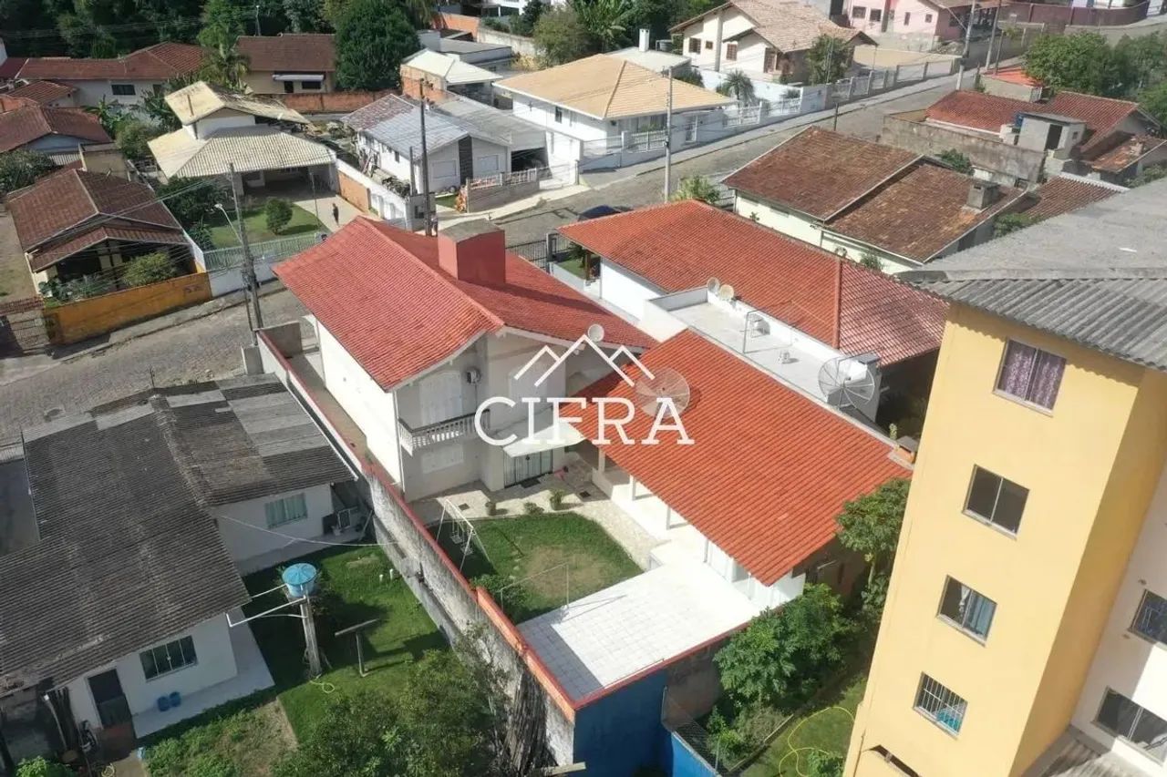 Casa de Alvenaria - Venda - 03 dormitórios - 261m2 - Semi Mobiliada - Progresso - Rio do S - Foto 5