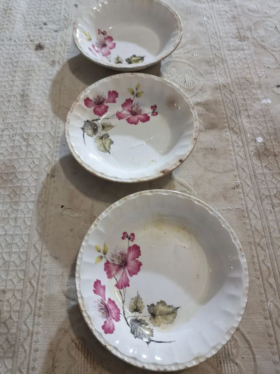 Conjunto de 3 Bowls Antigos com Detalhes 3 unidades Florais - Foto 4