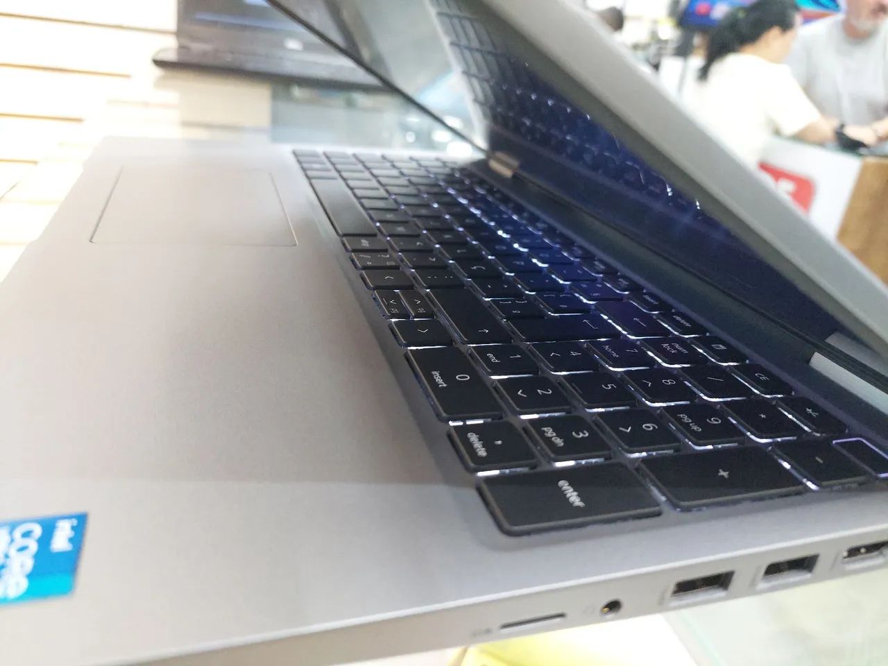 Dell Latitude 5520 - Tela Touch-screen  - Foto 3