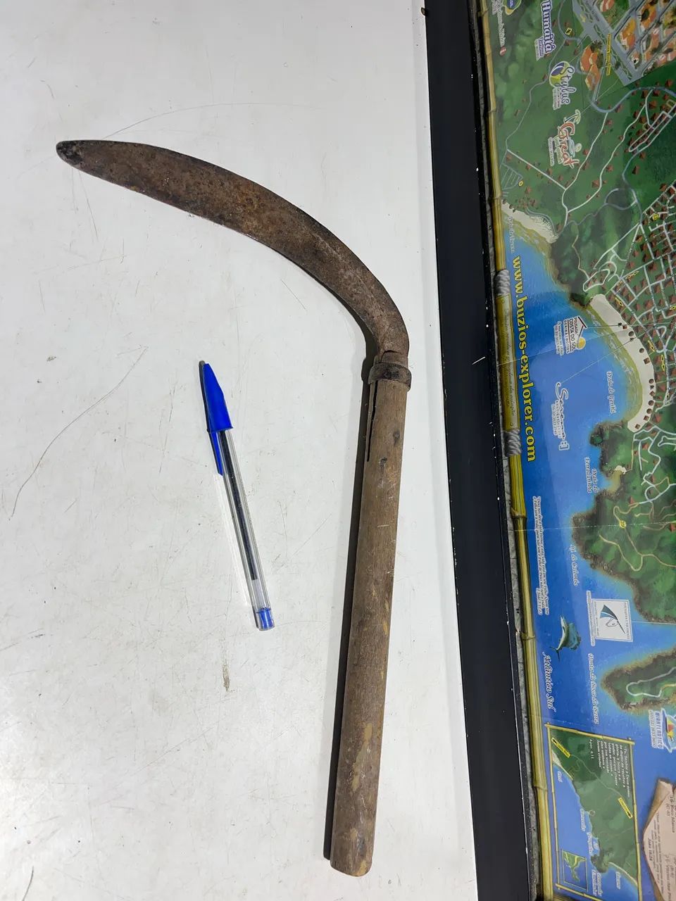 Ferramenta antiga de uso em lavouras  - Foto 2