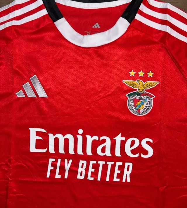 Camiseta Do Benfica - Foto 2