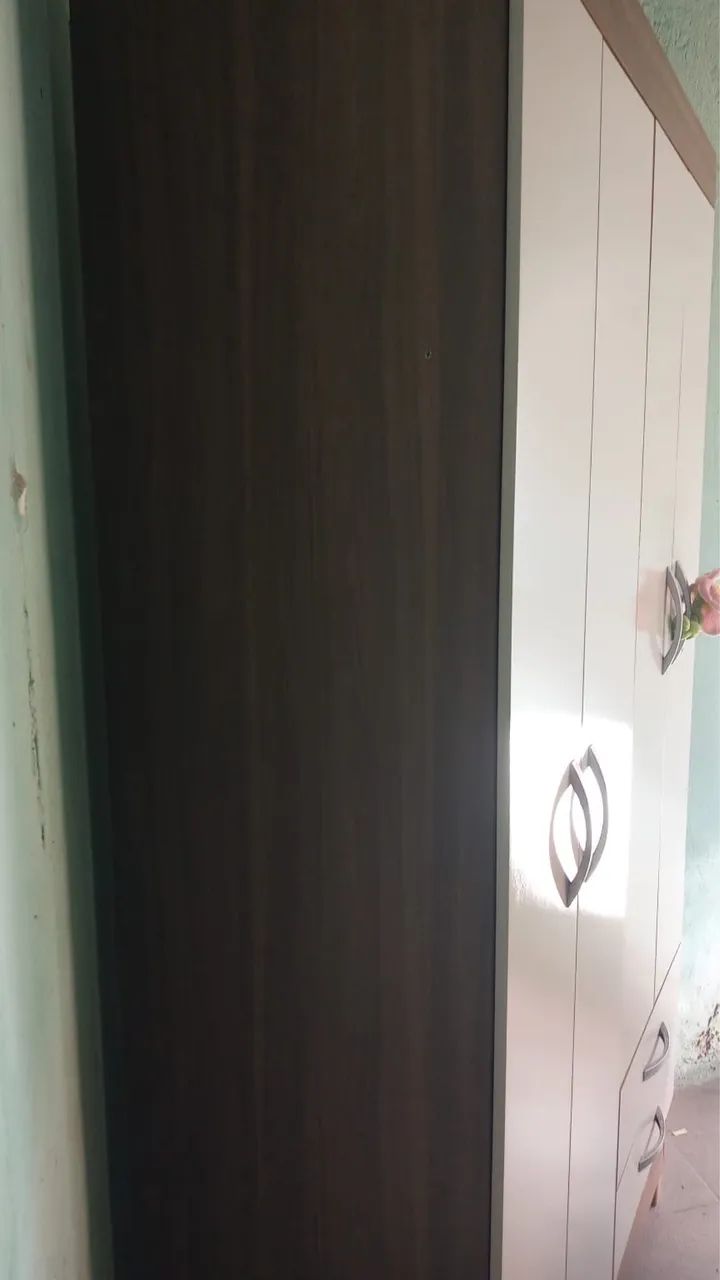 Guarda roupa novo