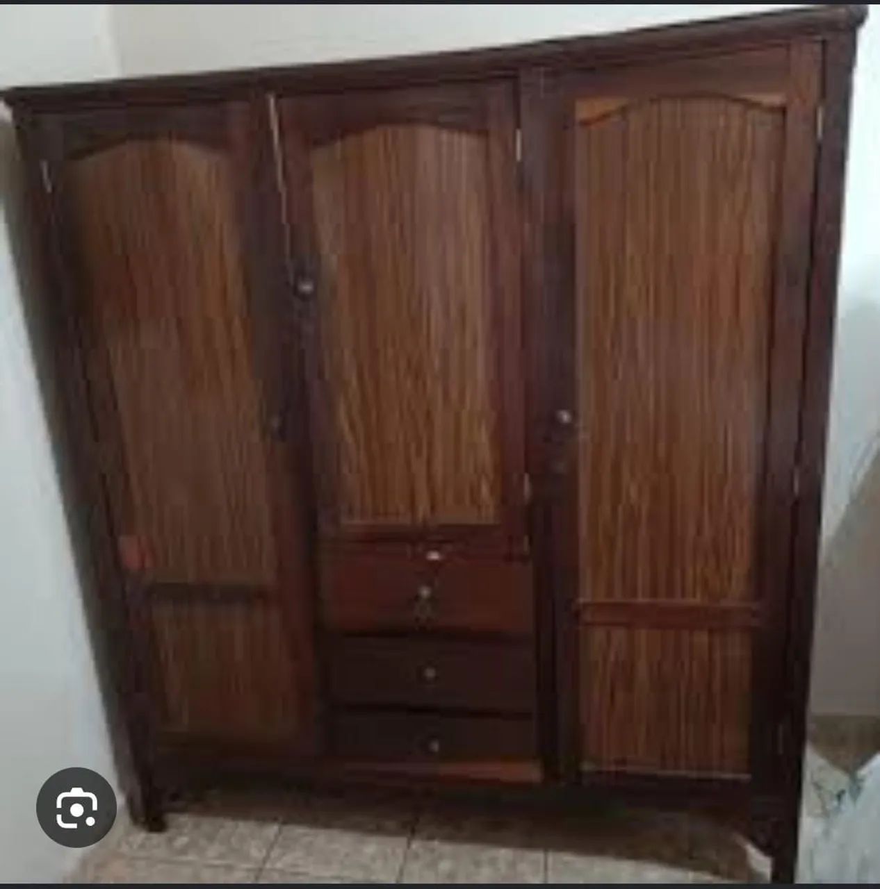 Guarda roupa sucupira 