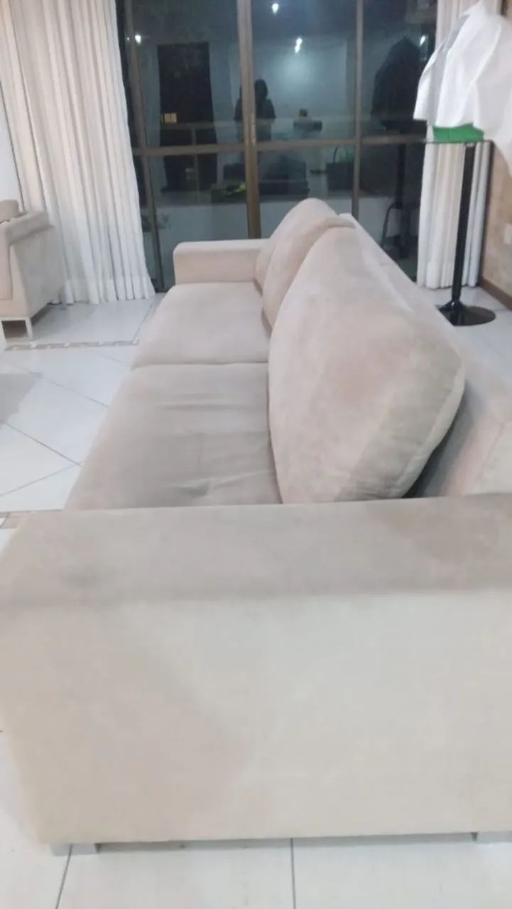 Sofa in excellent condition65171906344323120