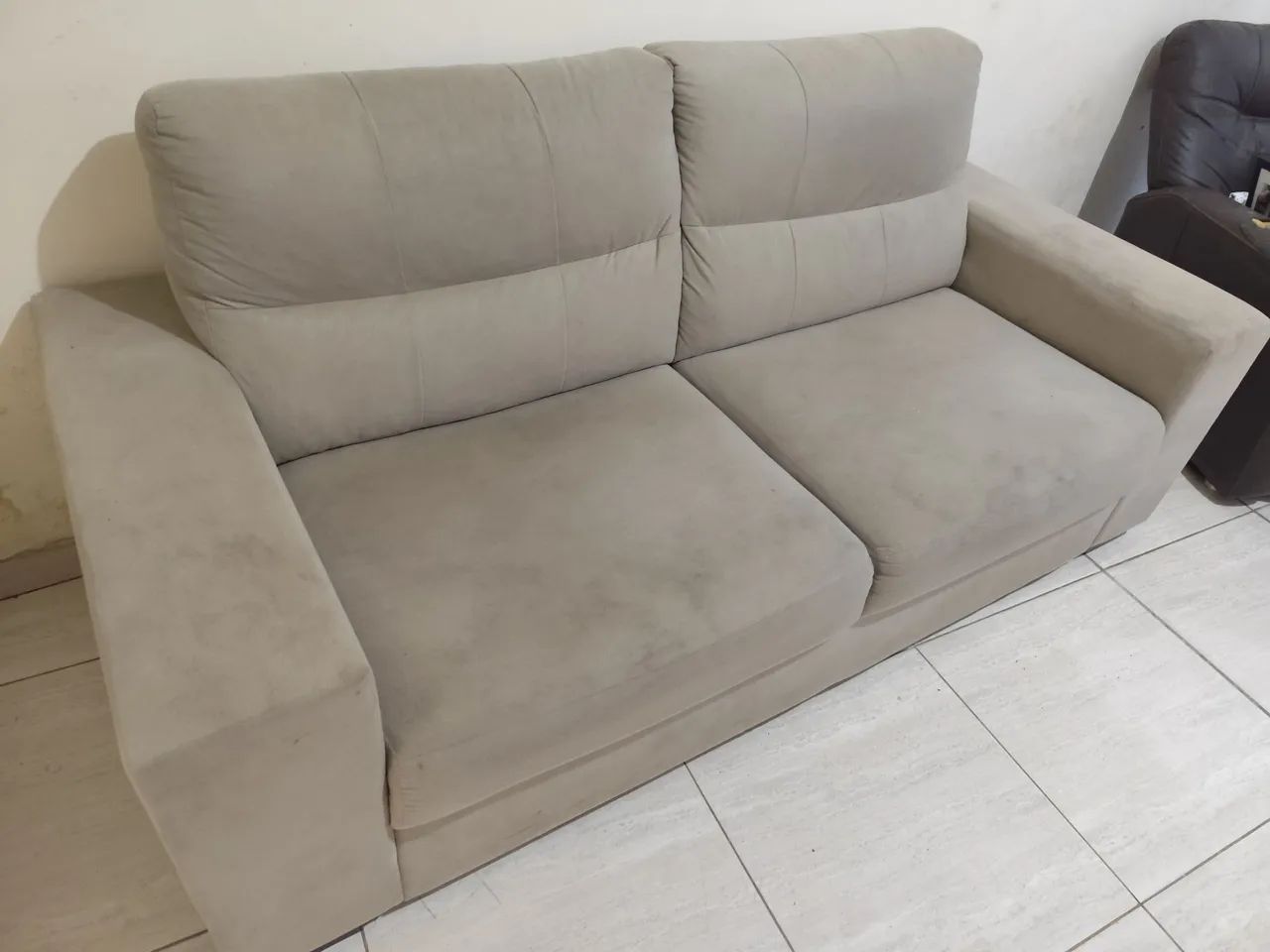 VENDE-SE SOFÁ 3 LUGARES  - Foto 2