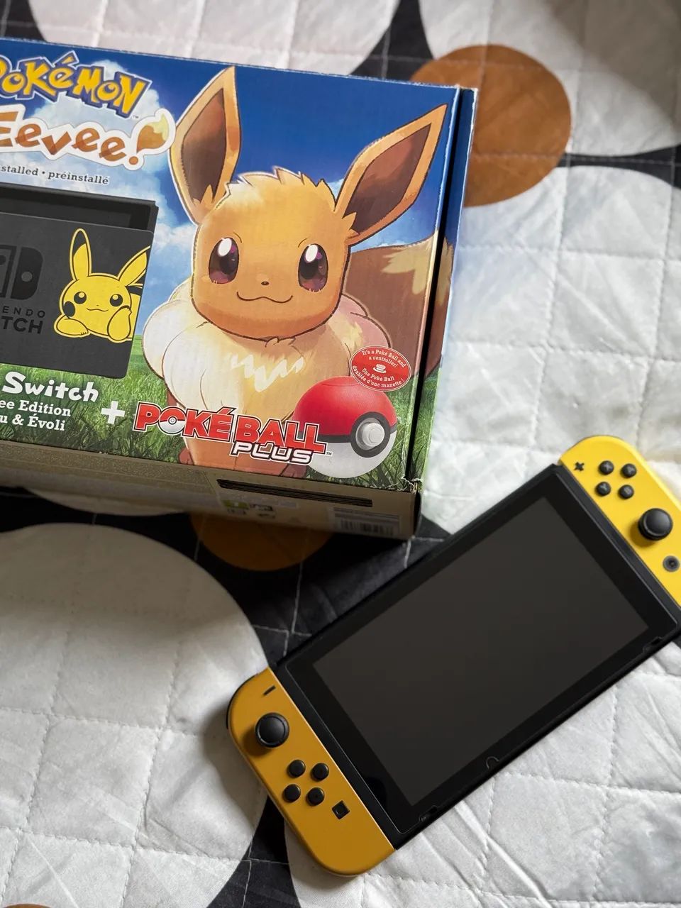 Nintendo Switch V1 Pokémon Lets Go Eevee