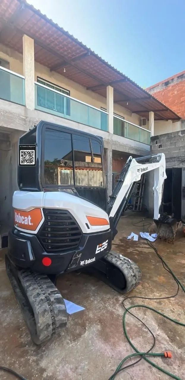 Bobcat E26 cabinada mini escavadeira  - Foto 4