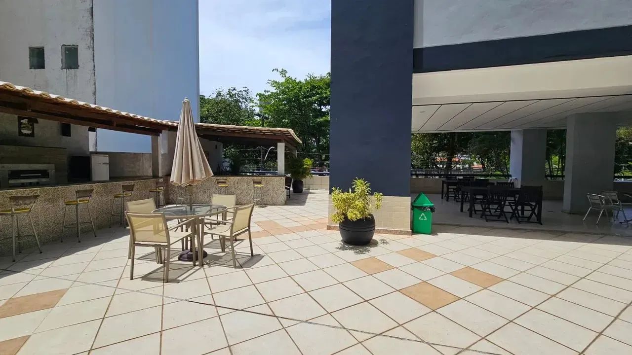 Vendo apartamento com três quartos na melhor localização do Caminho  das Árvores. - Foto 10