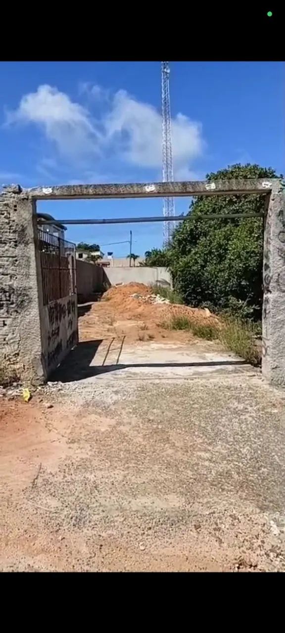 VENDE SE TERRENO EM ITAMARACÁ COM PISCINA. 