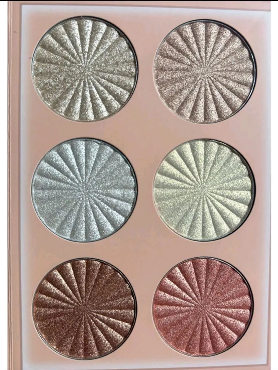 Kit Paleta de Sombras e Pó Compacto com Blush em Cores Vibrantes e Texturas Diversas - Foto 4