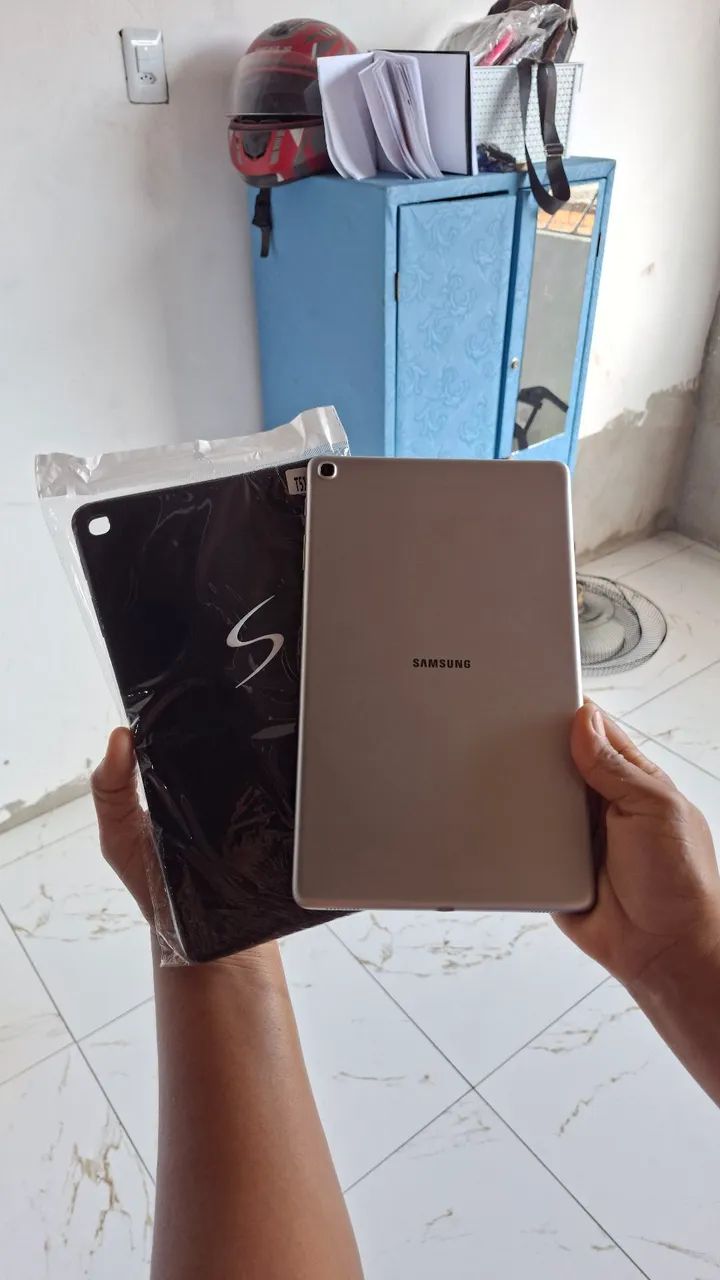 Tablet Samsung Tab A 10 polegadas 32Gbs Pega chip faz ligacao vai com capa NOVA - Foto 3