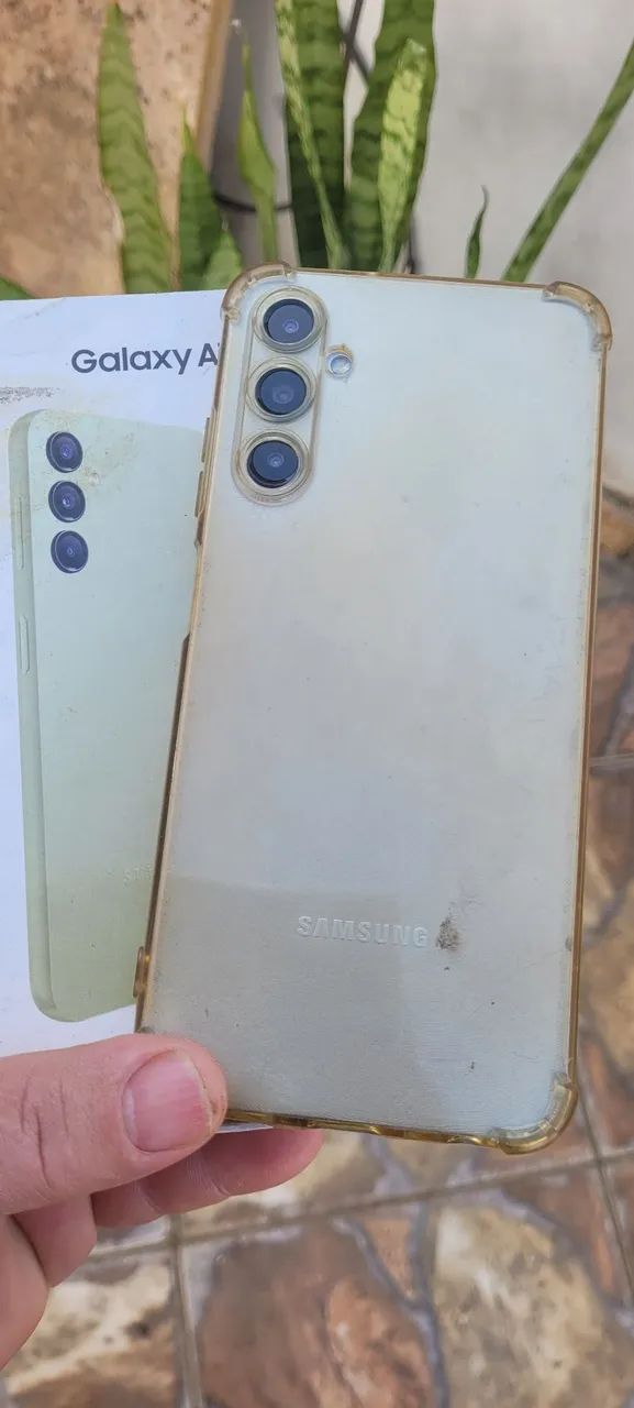 Celular ? Samsung A14 128g Biometria ele está com a tela quebrada e o conector 