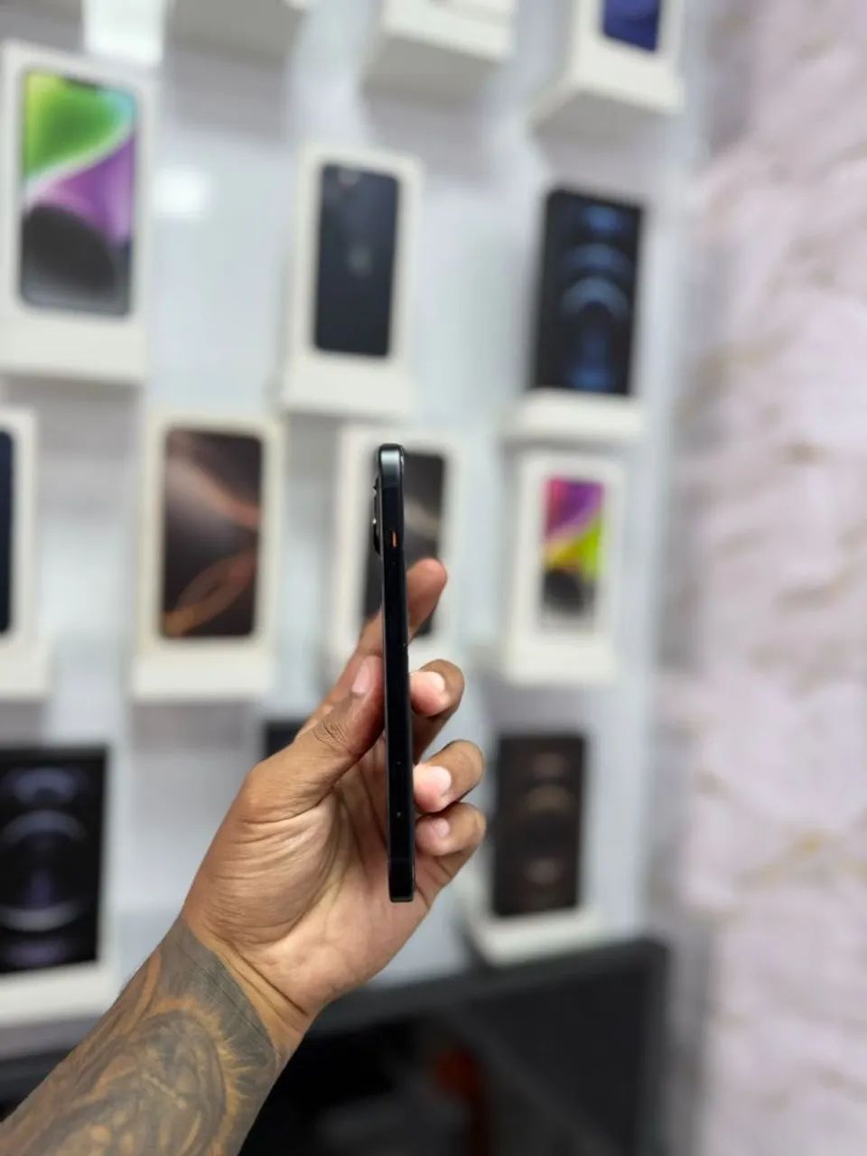IPHONE 15 256GB <br>R$ 3.399,00 - Foto 4