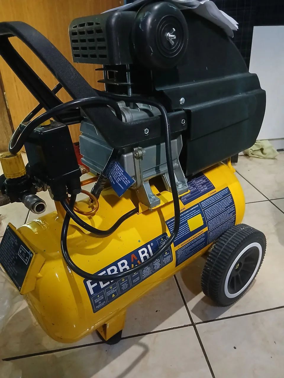 Compressor de ar 24 l. - Foto 2