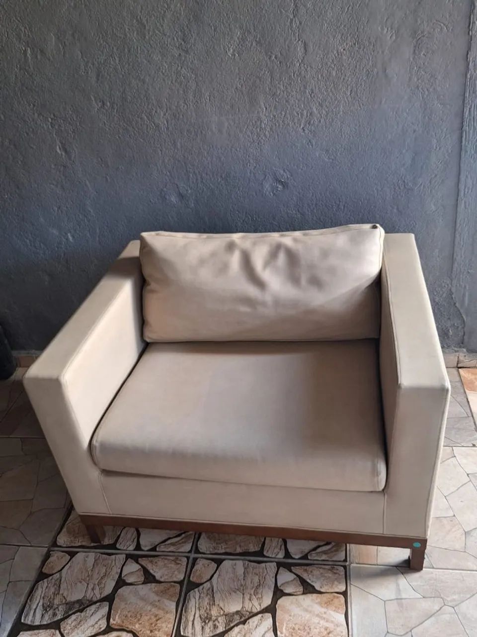Poltrona em corino Bege