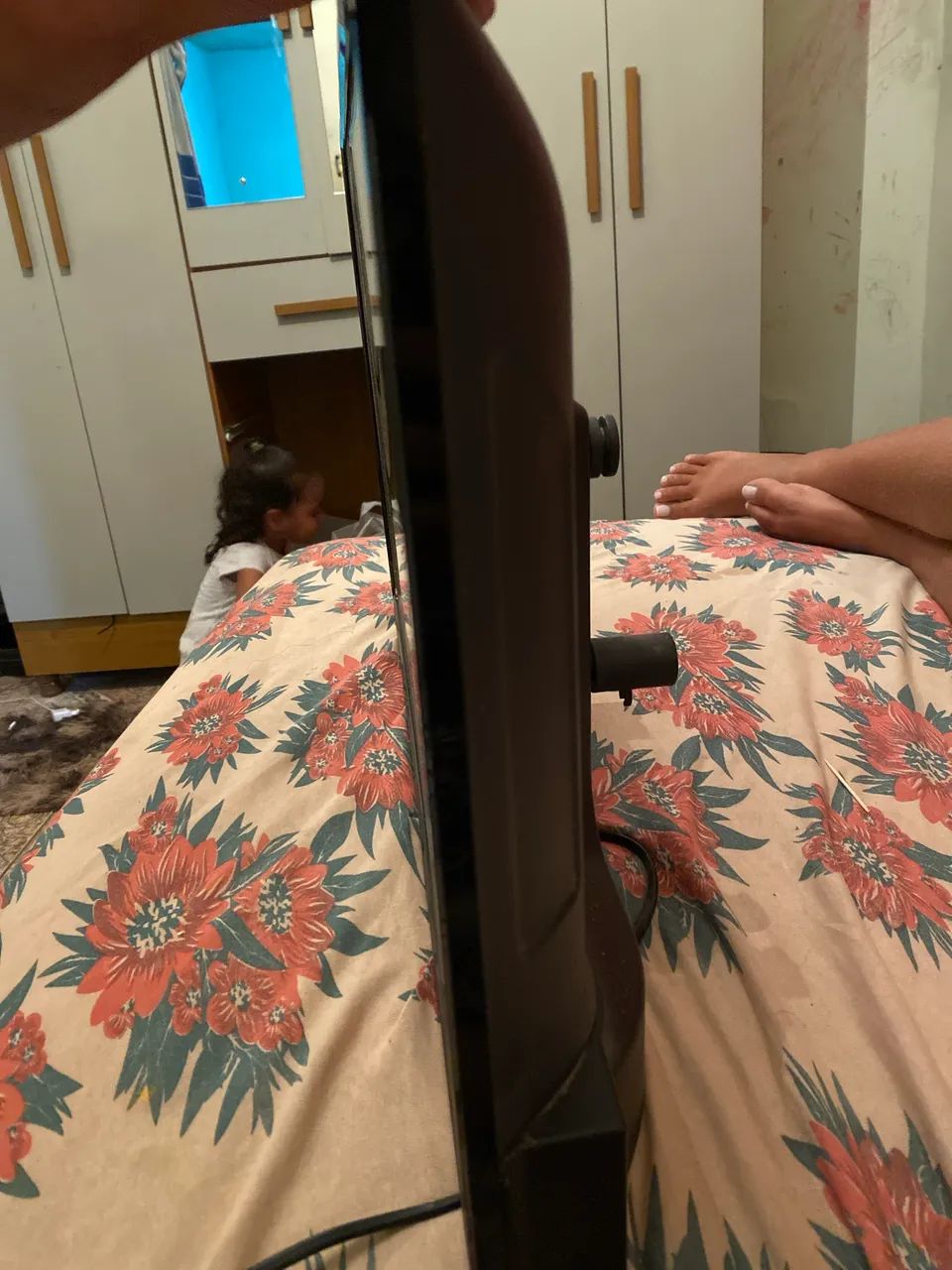 Vendo Televisão de 32 polegadas seminova - Foto 4