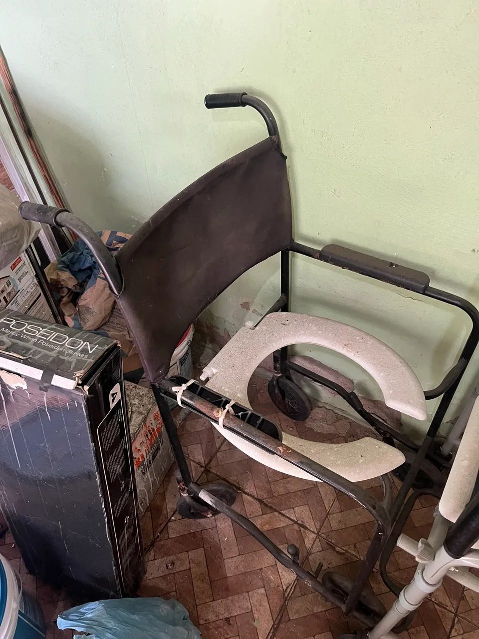 Cadeira de banho para doação 