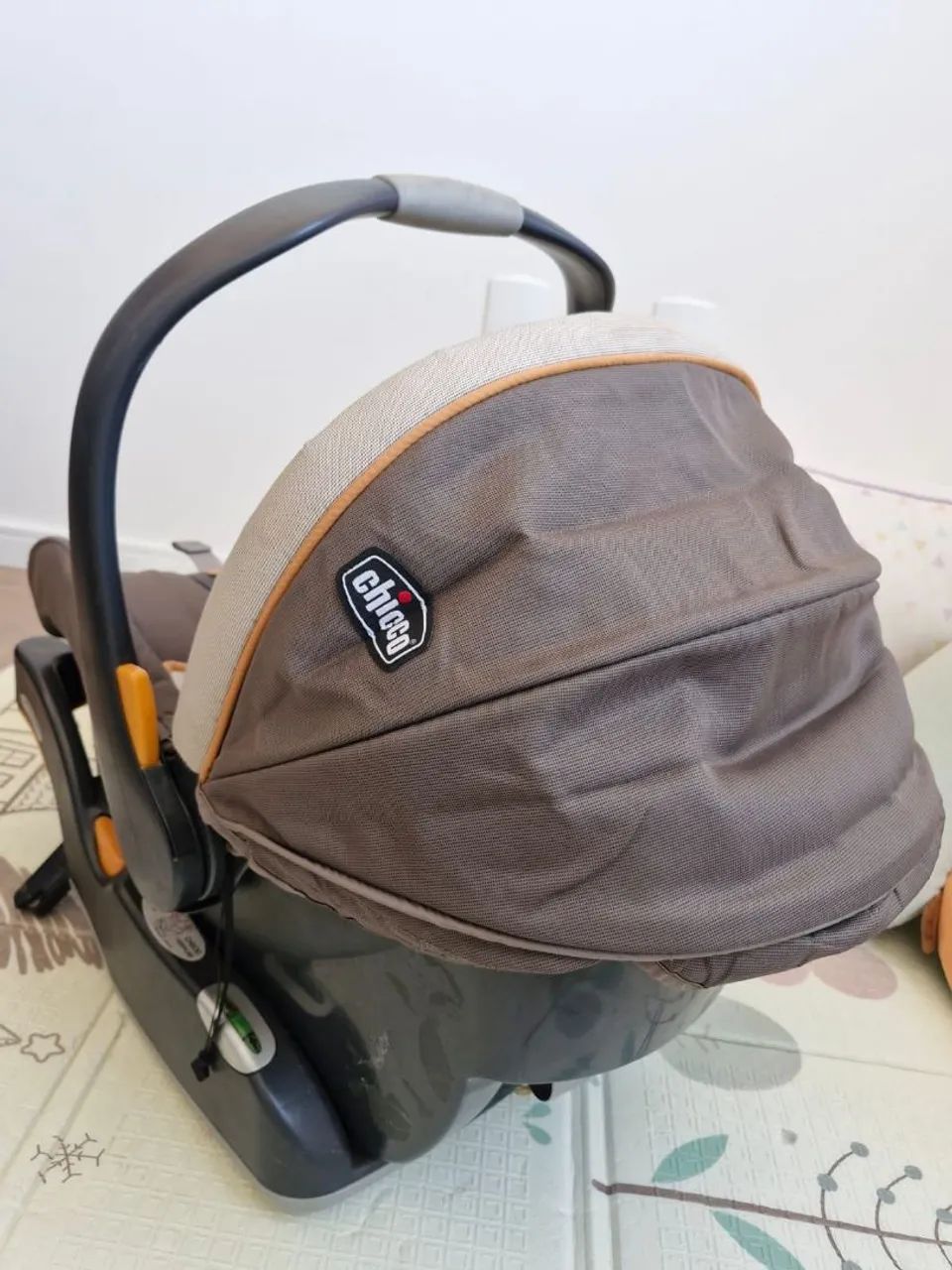 Bebê conforto com BASE 