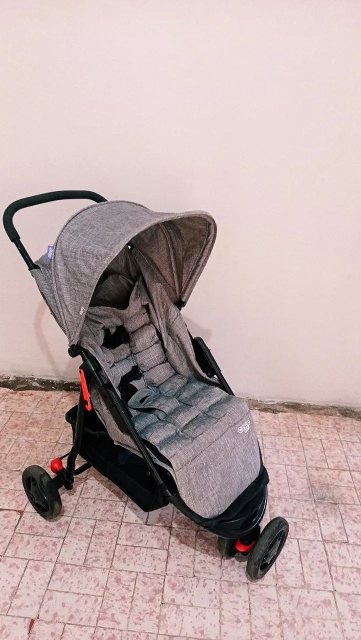 Carrinho de bebé com bebé conforto - Foto 3