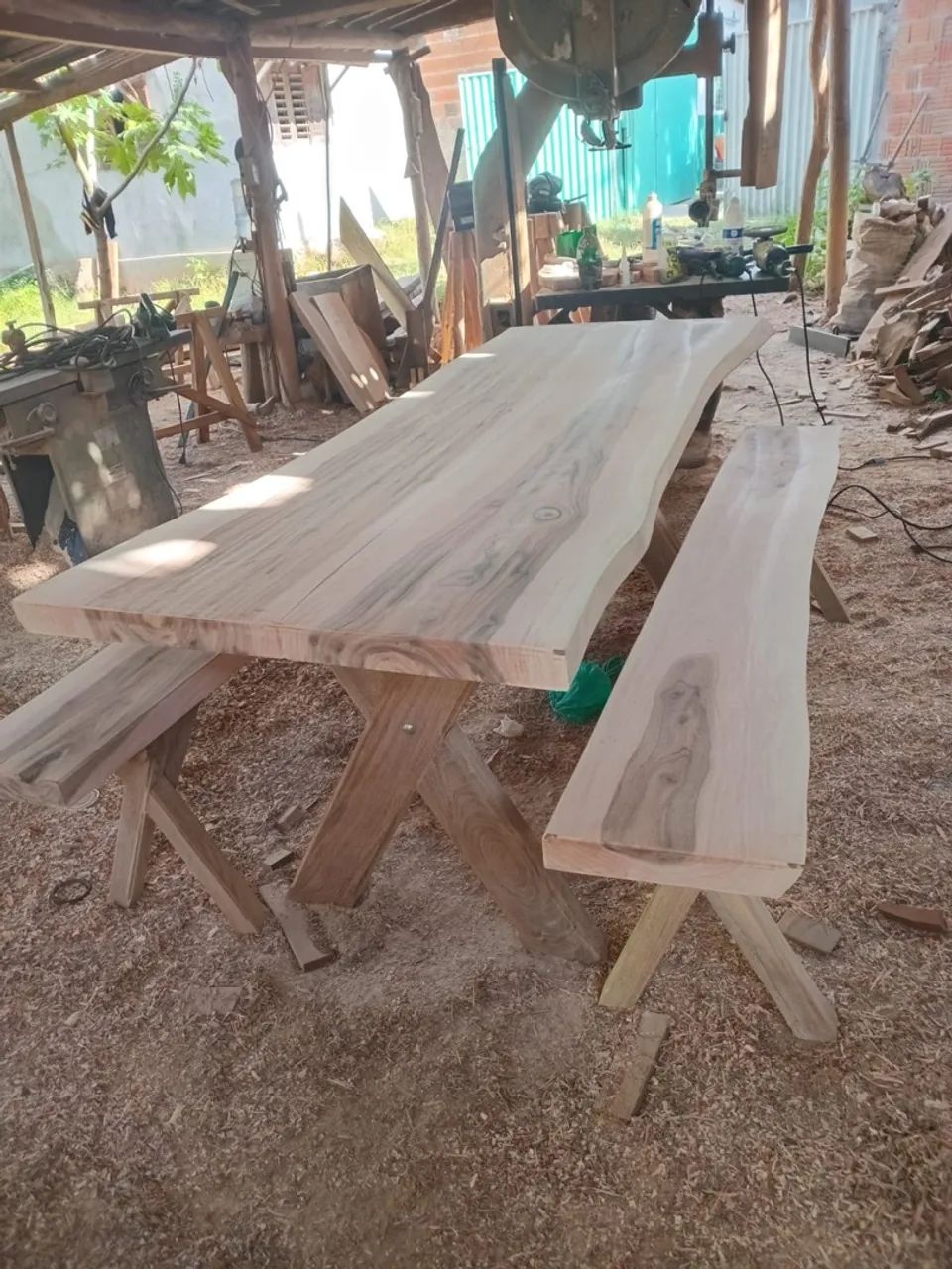 mesa Rústica em madeira ,Uma peça que transforma o ambiente.