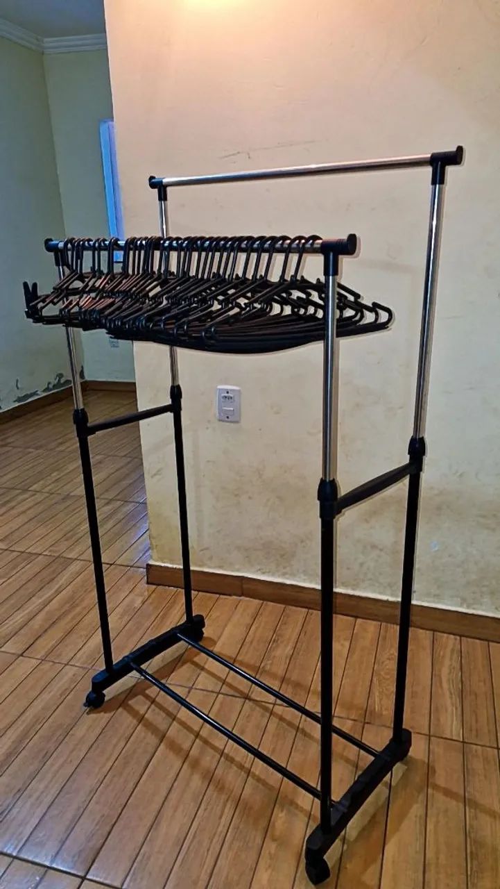 VENDO ARARA DE ROUPA DUPLA MOVEL - Foto 2