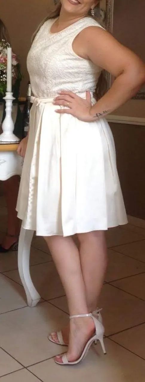Vestido rendado off white/ casamento