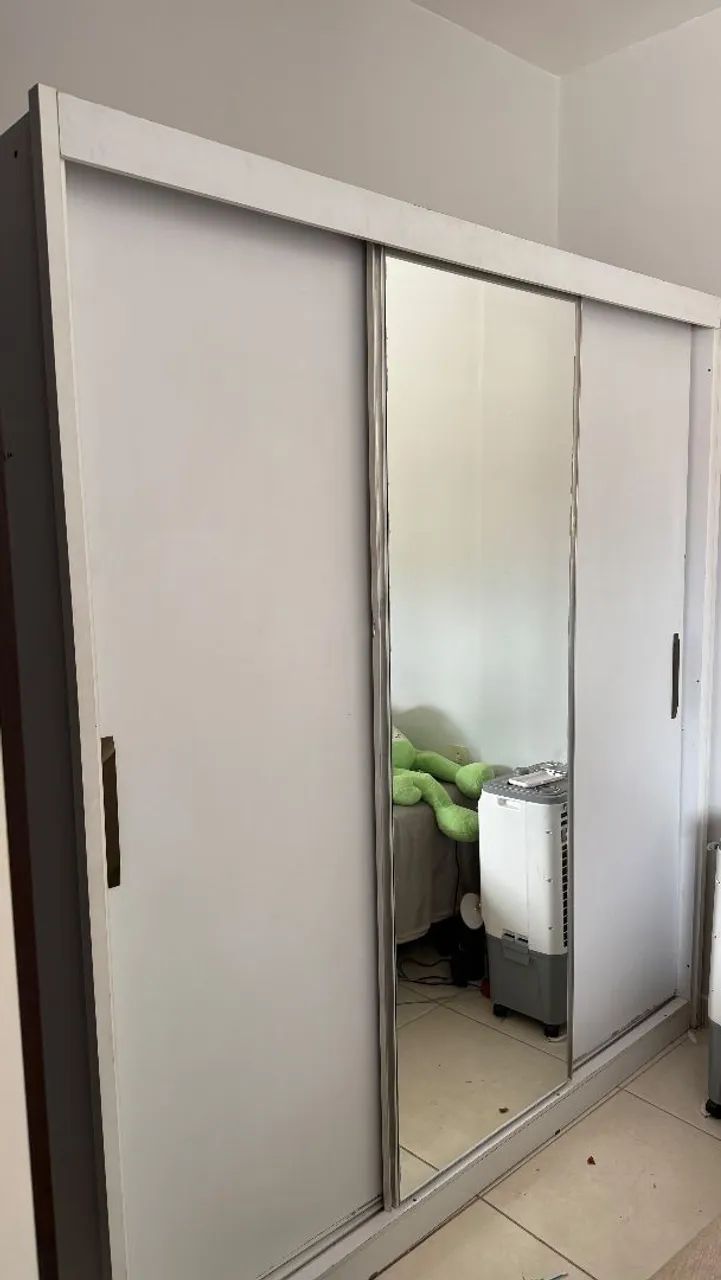 Guarda-roupa 