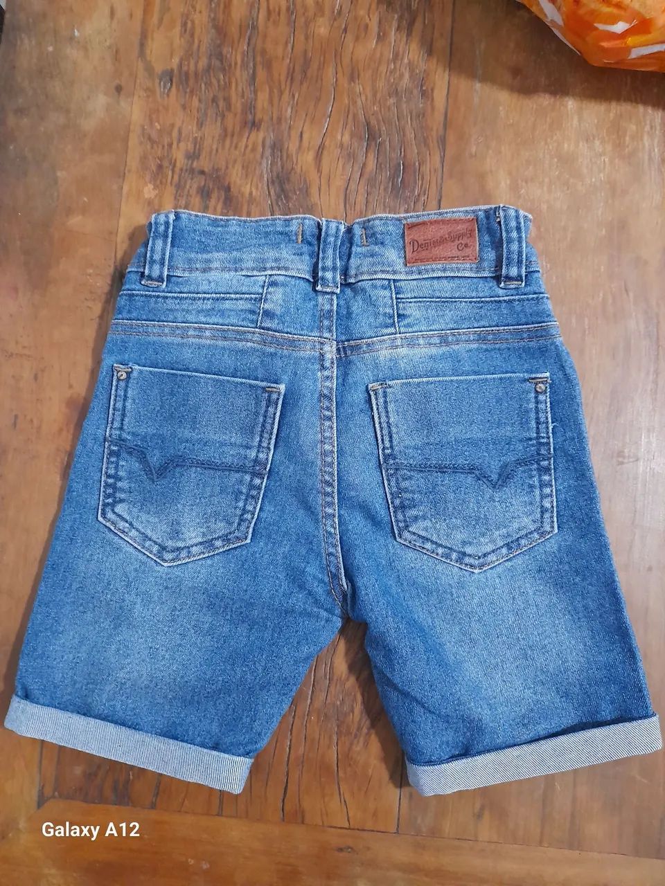 Bermudas infantil, pouco usada - Foto 2