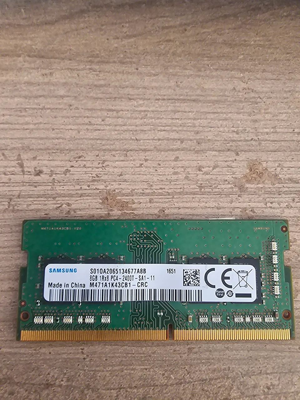 Samsung,  8gb ram, 2400