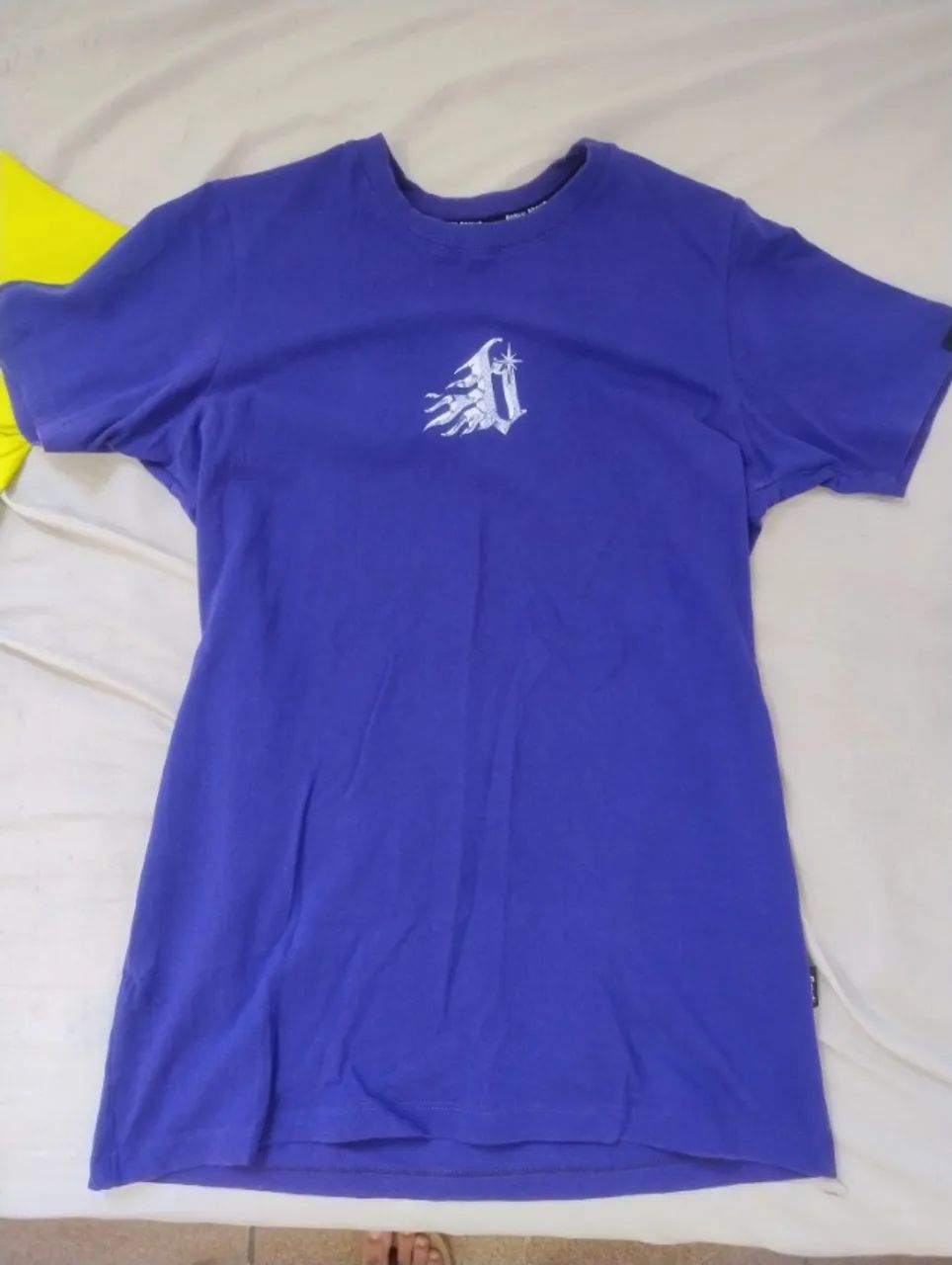Duas camisas pouco usadas - Foto 2