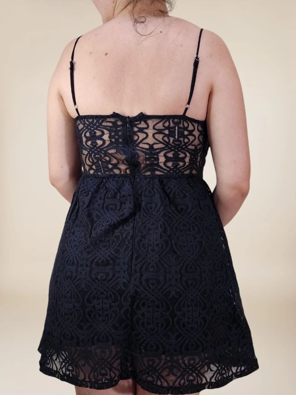 Vestido curto renda preta tam G - Foto 2