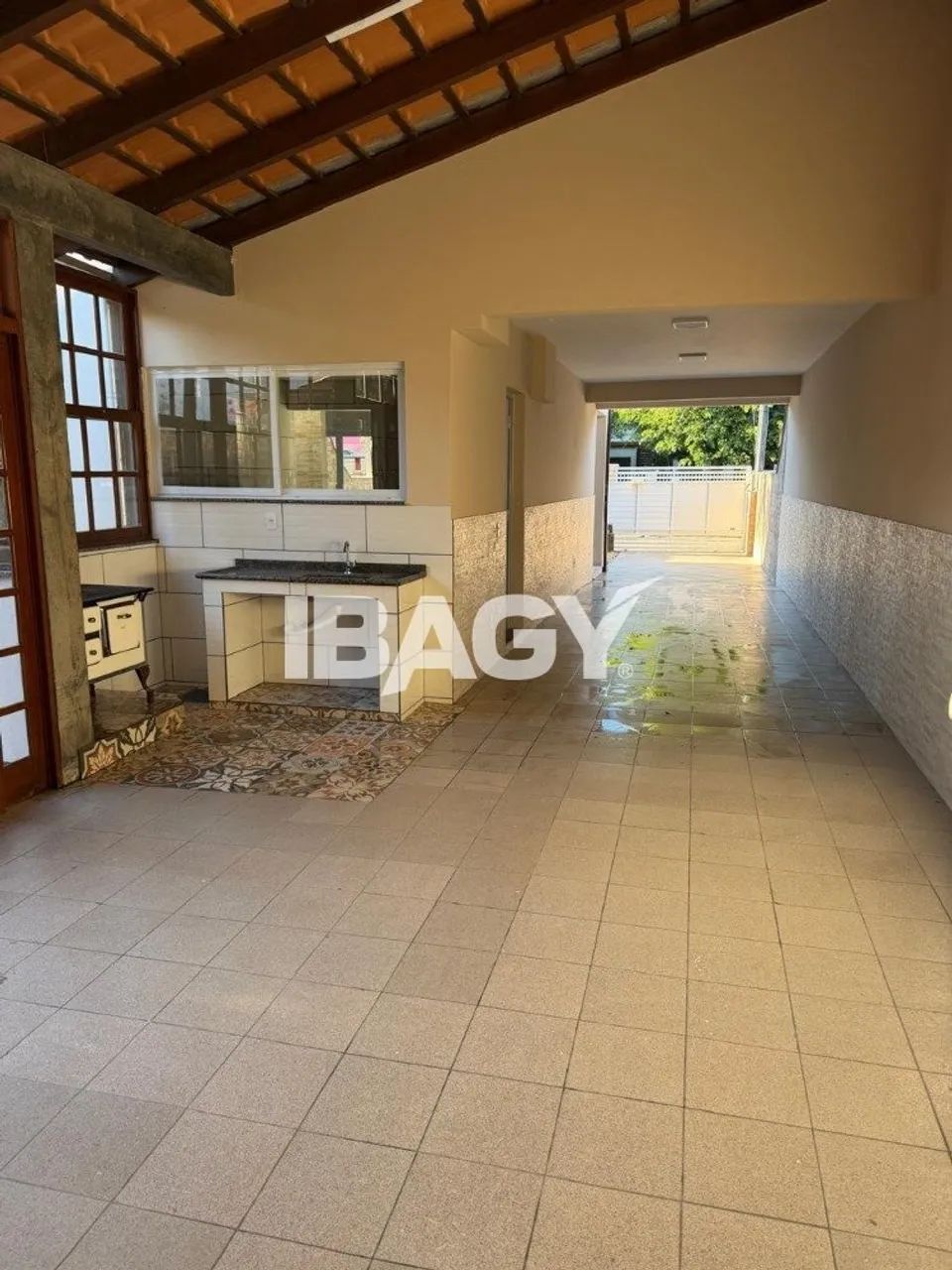 Excelente Casa 4 dormitório(s) em Rio Tavares - Florianópolis - Foto 5